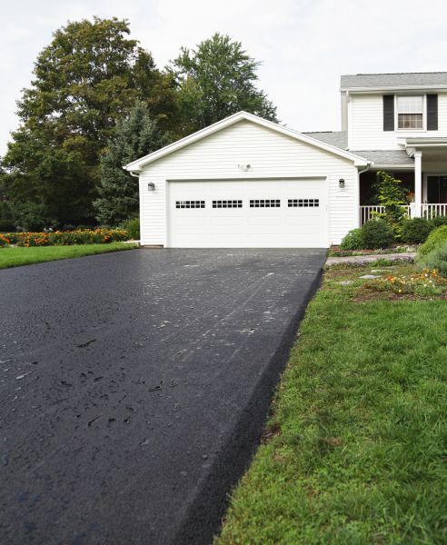 Cost of Blacktop Driveway Paving in Clermont