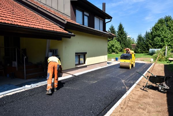 Cost of Blacktopping Service in Clermont